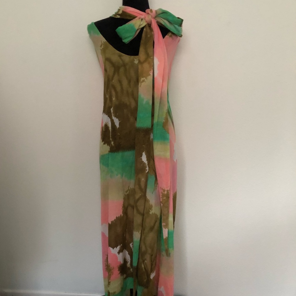 One of a Kind Resort Wear Maxi Dress - Picture 4 of 14
